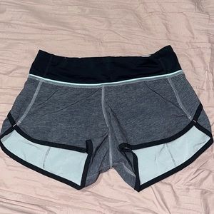LuLulemon Speed Up Short 2.5”